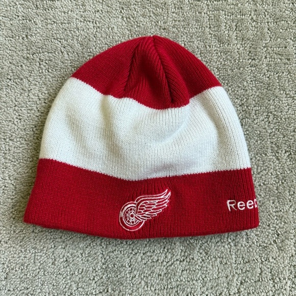 NHL x Reebok Detroit Red Wings Beanie - Picture 1 of 5